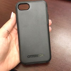 iPhone 7 & 8 Otterbox symmetry series
